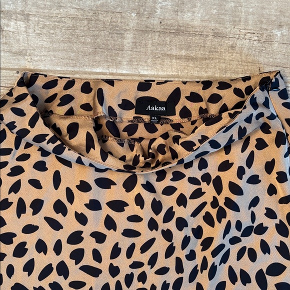 Aakaa Leopard Print A-Line Skirt - Picture 2 of 2